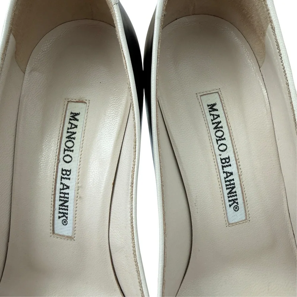 Manolo Blahnik Pointed Toe Pumps Leather Eyelet Detail 36 Black White Y2K